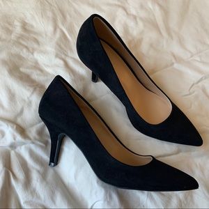 🖤Black Suede Kitten Heels🖤